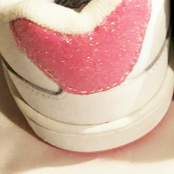 Shoes girls new sizes 11M or 1M leather Bobby Jack new man made materials - Picture 3 of 3